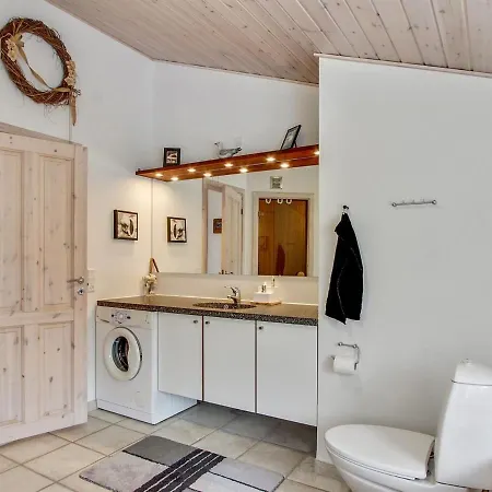 Edger - 2-3km From The Sea In Nw Jutland By Interhome *